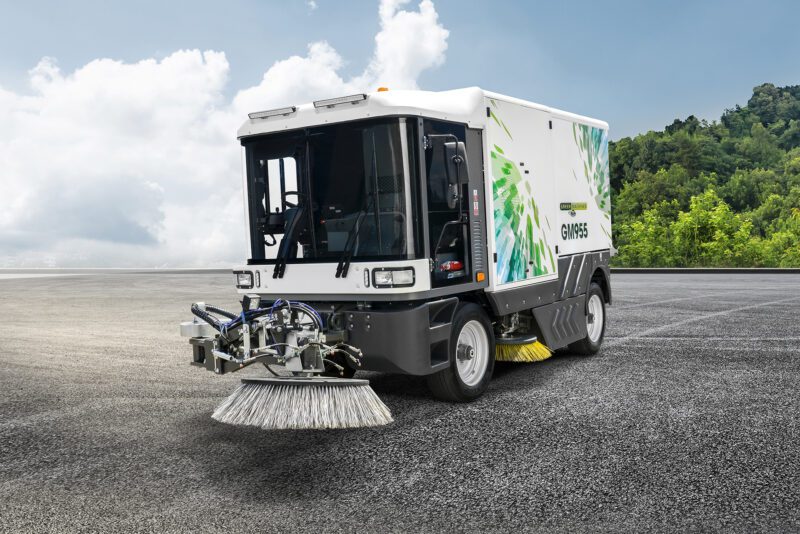 MEET OUR GM 955 - Green Machines